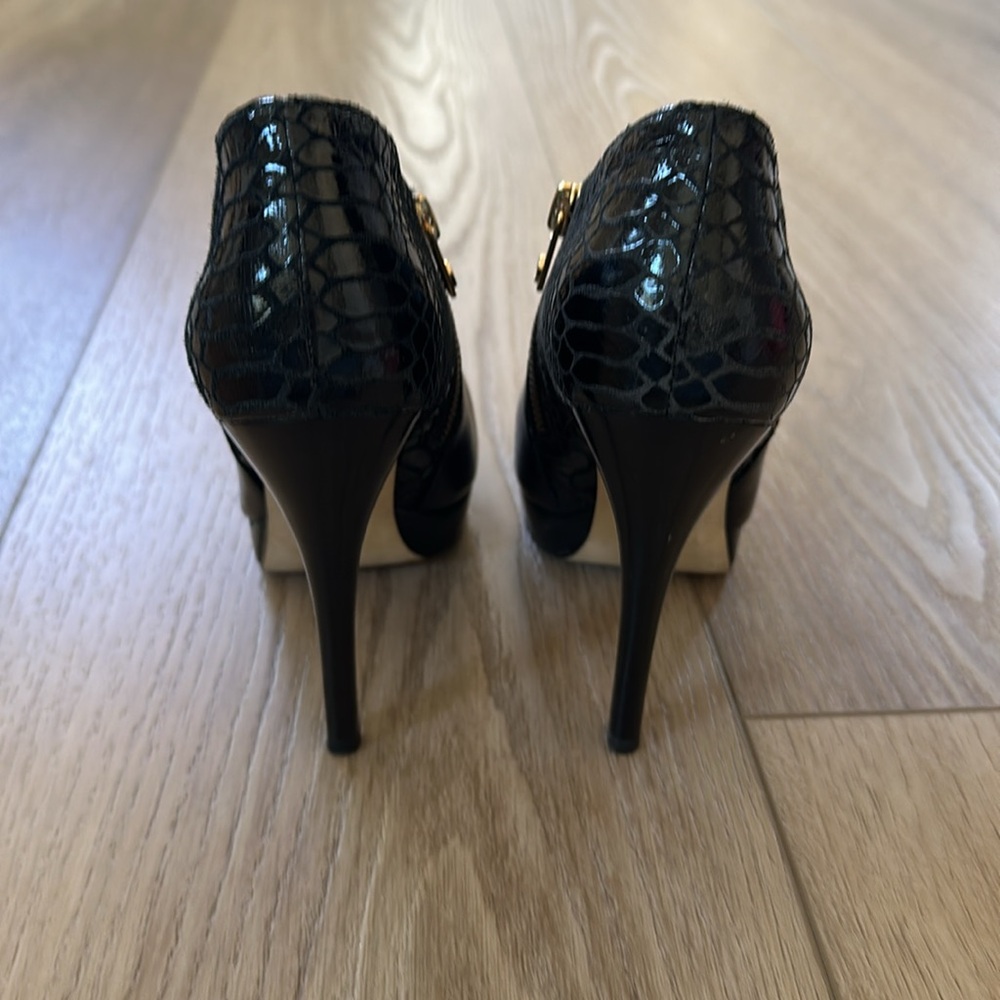 Michael Kors Boots - Picture 3 of 6